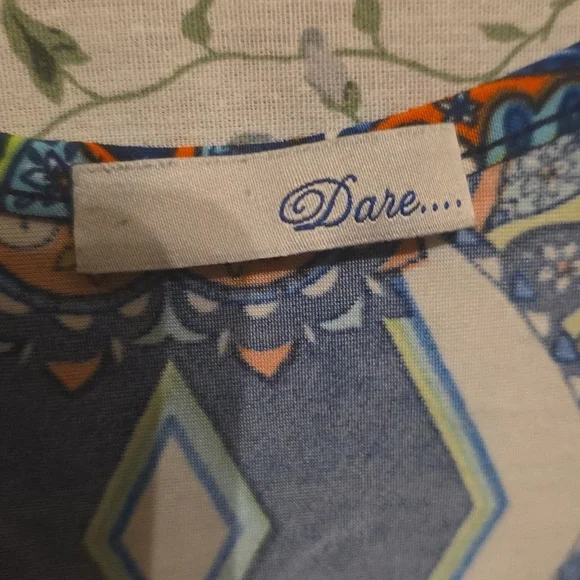 Dare Tunic XL - Picture 2 of 3